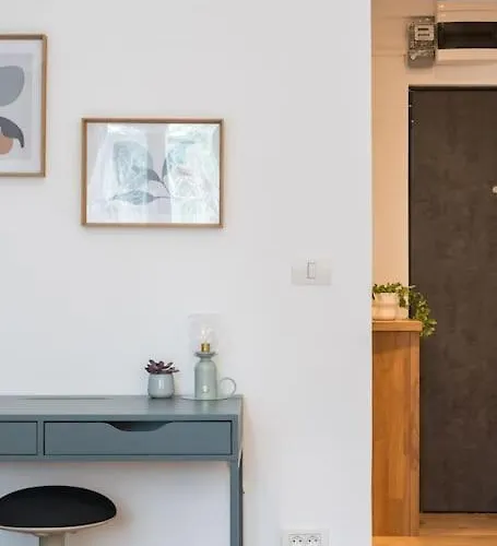 Charming - Center Бухарест