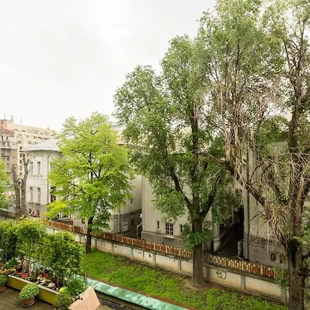 Charming - Center * Bukarest